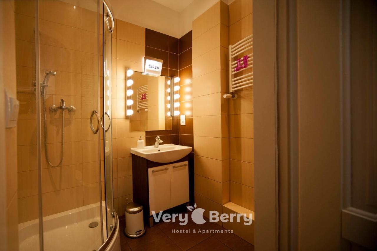 Very Berry - Garbary 27 - Apartament Z Balkonem, Old City, Check In 24h Apartment *